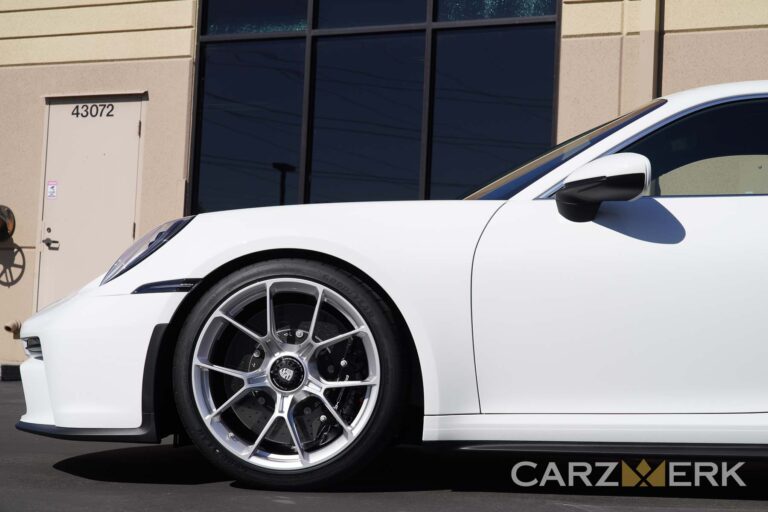 Porsche 992 GT3 Touring White - Front with Clear Side Marker