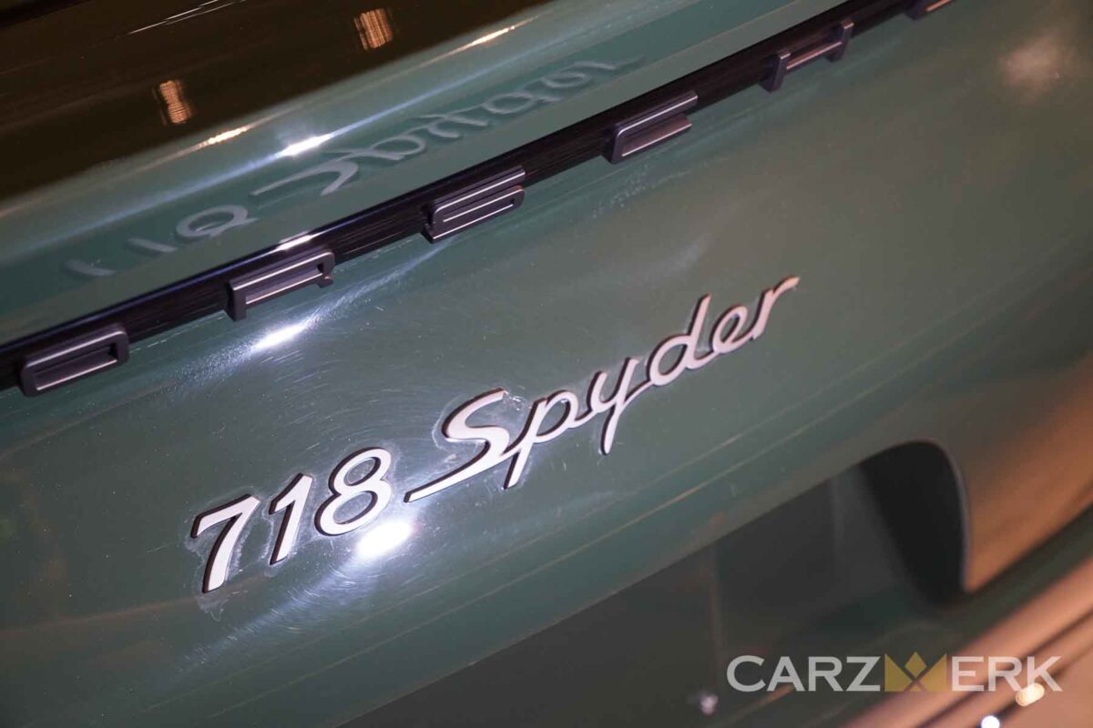 Porsche 718 Spyder Brewster Green 14