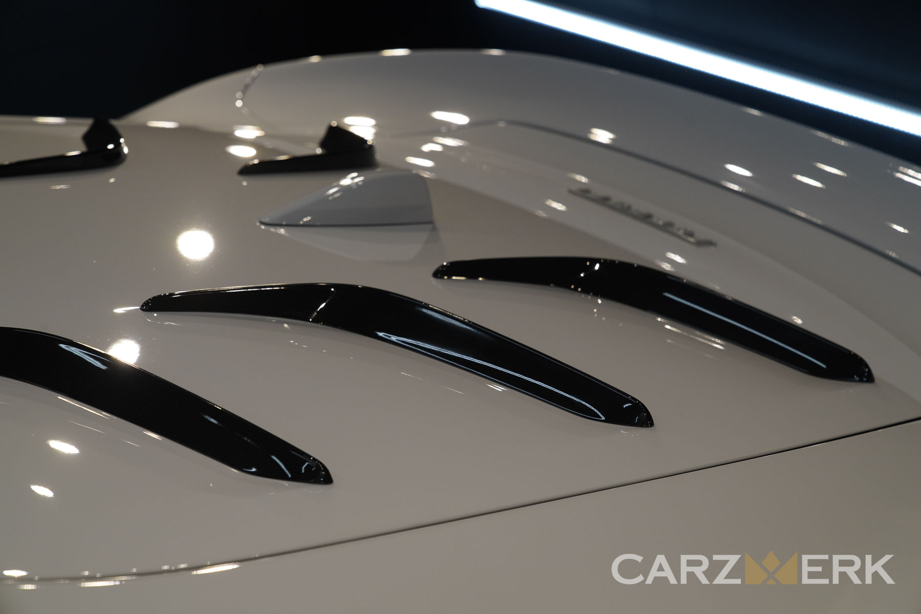 2022 Ferrari 812 Competizione - Bianco Cervino - Carbon fiber vent
