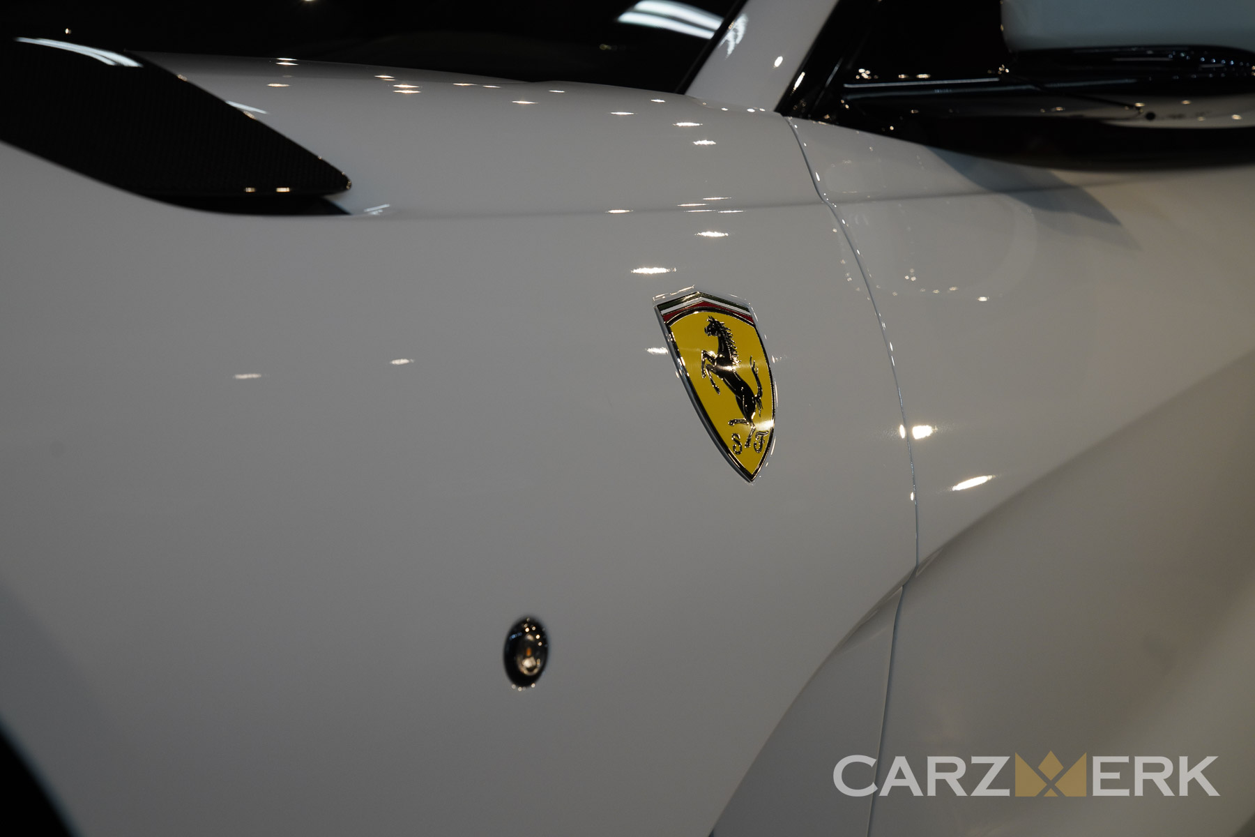 2022 Ferrari 812 Competizione - Bianco Cervino - Fender