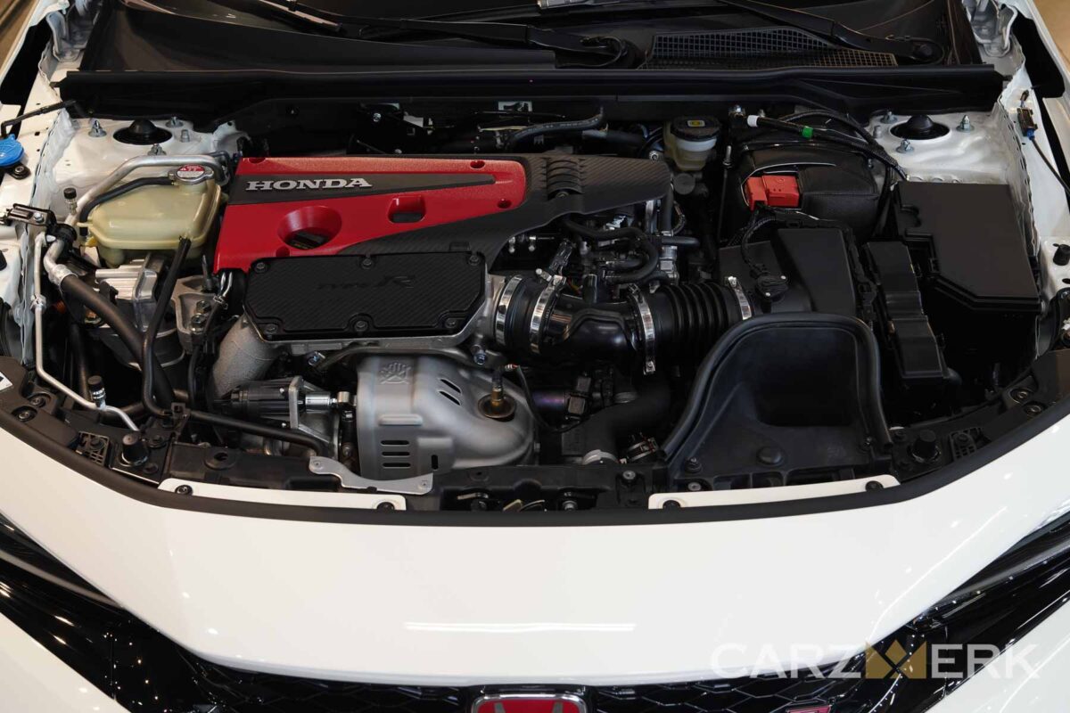 2022 Honda CTR Civic Type R - Championship White Clearcoat NH-0 | FL5 - Engine Bay