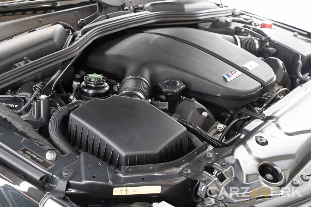 BMW E60 M5 Engine Bay