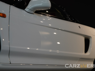 1995 Honda NSX-R Championship White - Door