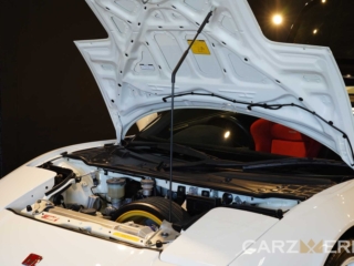 1995 Honda NSX-R Championship White - Hood Open