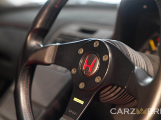 1995 Honda NSX-R Championship White - Momo steering wheel