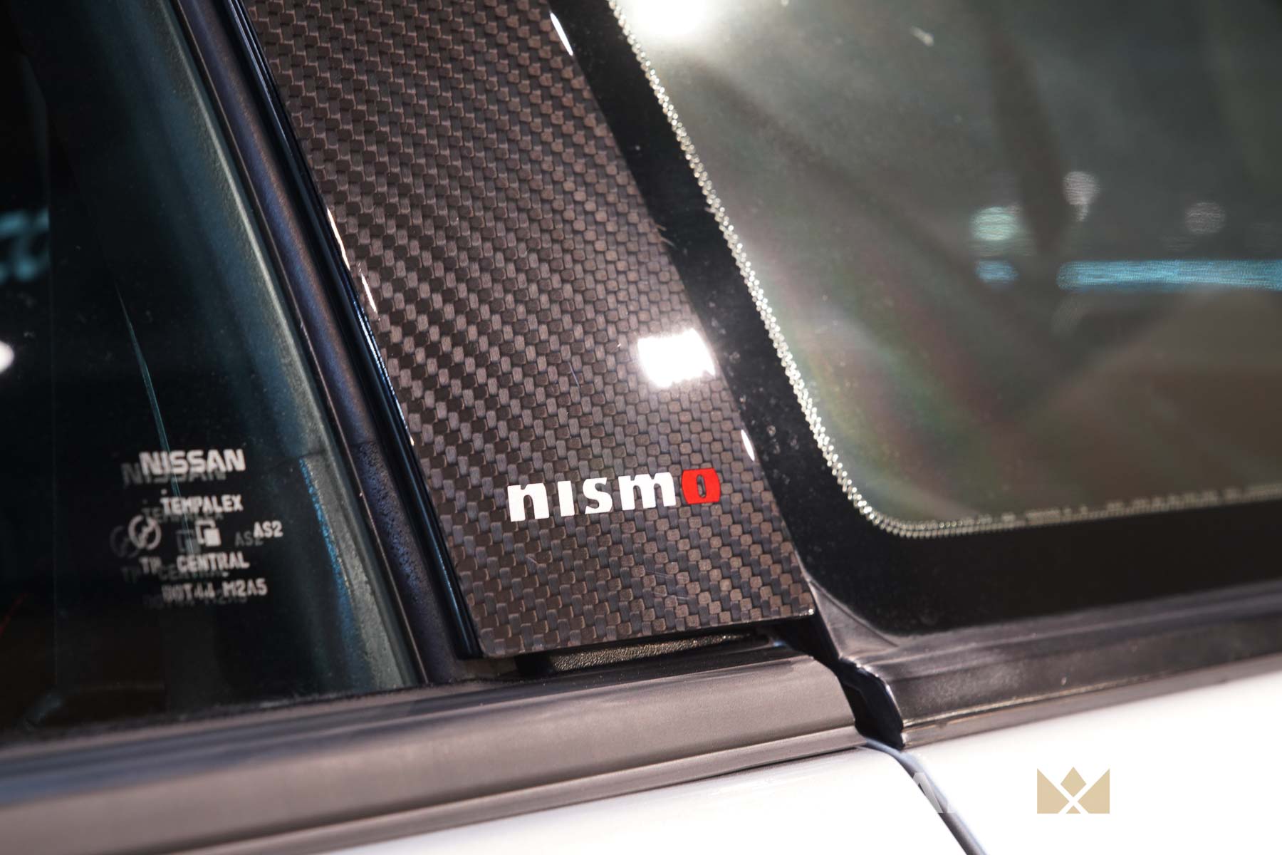 1995 Nissan GTR33 V-Spec | BCNR33 Spark Silver Metallic - Nismo Carbon Fiber B Pillar