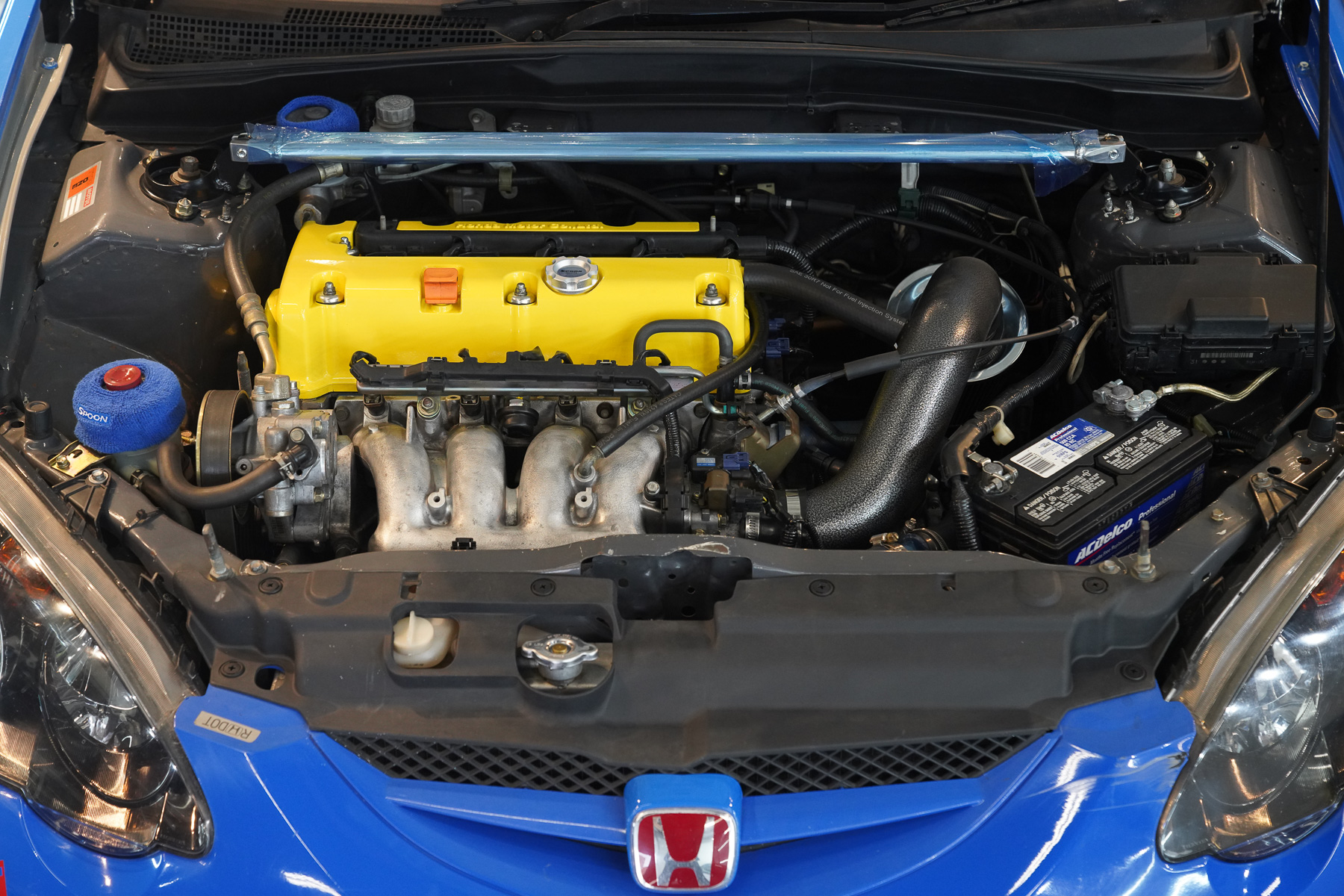 Spoon Race Car - Honda DC5 Integra Type R - Inspire USA - Engine Bay After Dry ice detailing