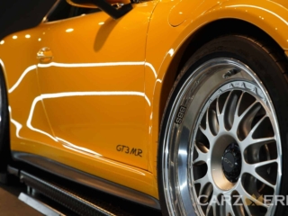 Porsche 991.2 GT3 Signal Yellow 73