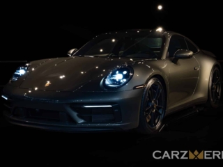 Porsche 992 4GTS Aventurine Green 46